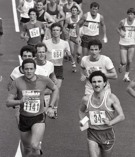 2022N_2017-20_040135 - Family flavour to run - Half-marathon 1986