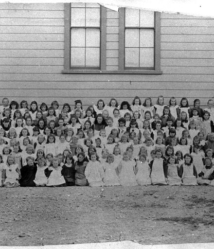 Campbell Street School Pupils - Girls
