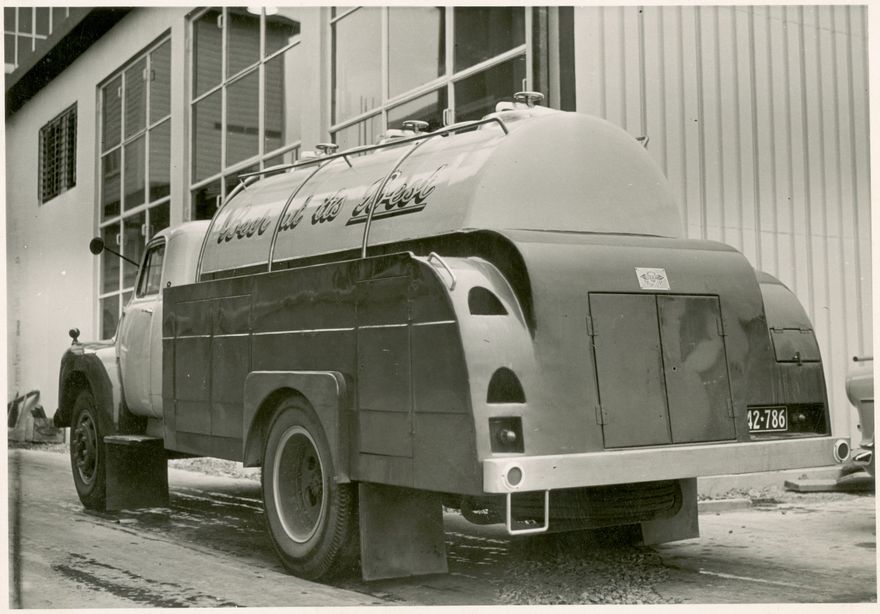 Rear Pumping Truck Tanker for Beer Industry