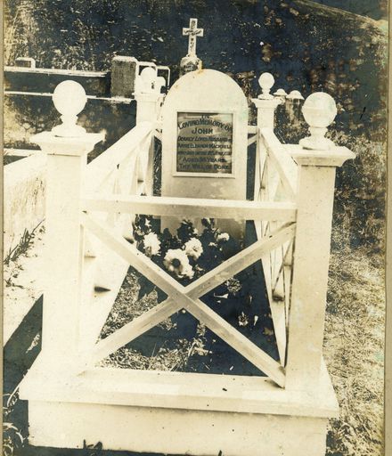 Grave of John Mackrell