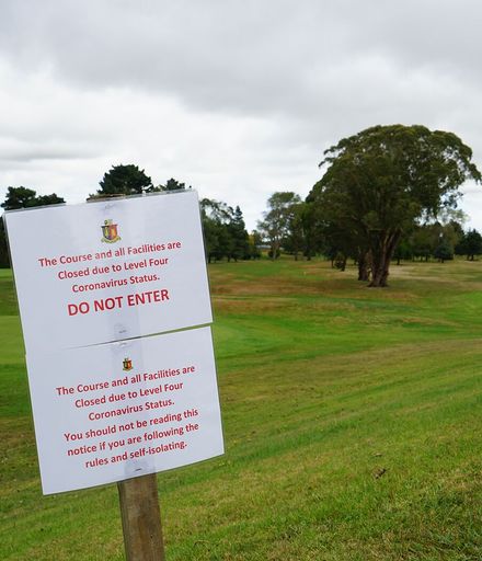 COVID-19 Closure Sign – Palmerston North Golf Club