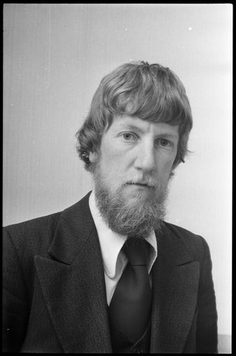 Unknown man - Resource cover image