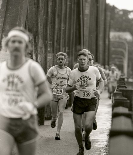 2022N_2017-20_039642 - Manawatu Lion Brown half-marathon 1984