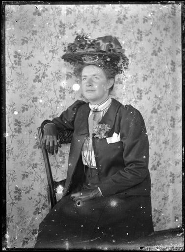 Woman Wearing Fancy Hat - Resource cover image
