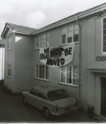 Protest at the Penrose and Edendale flats, 334 Rangitikei Street
