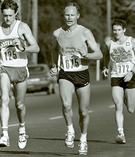2022N_2017-20_040008 - Manawatu Marathon Clinic half-marathon 1991