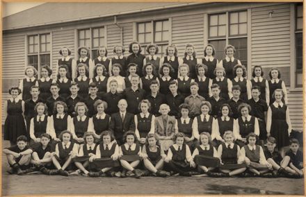 Palmerston North Technical School Choir, 1945