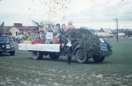Floral Festival Parade - Whakarongo Women's Institute Float