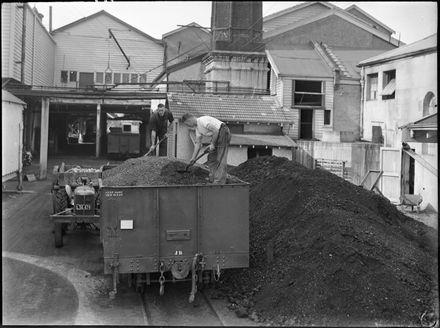 Unloading coal, Longburn Freezing Works