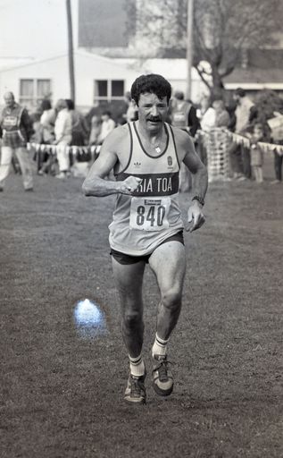 2022N_2017-20_040116 - Family flavour to run - Half-marathon 1986