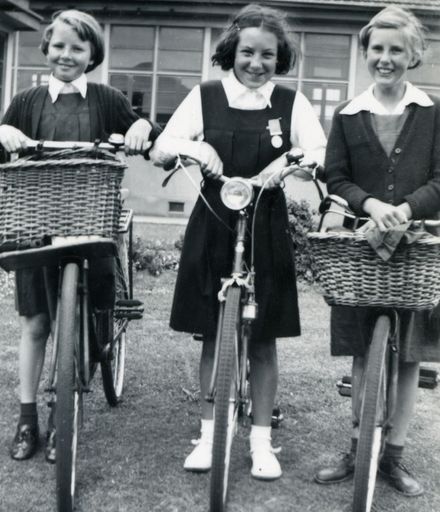 Pupils of Palmerston North Intermediate Normal with their bicycles