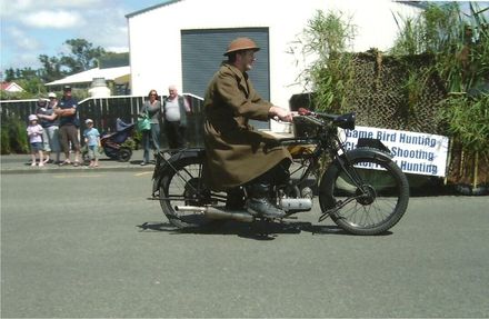 7th Ashhurst Christmas Parade, 2008. - Resource cover image