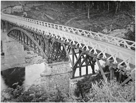 Upper Manawatu Gorge bridge, near Woodville