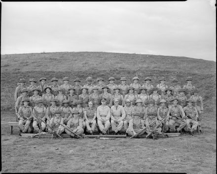 Unidentified Military Group, 20th Intake, Central District Training Depot, Linton - Resource cover image