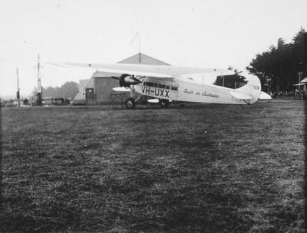 Avro Ten aeroplane, Milson Airport