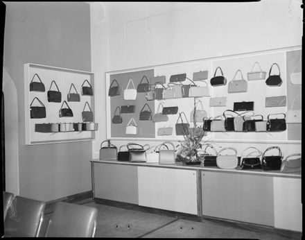 "Cooper's Ladies Store" - New Handbag Bar - Resource cover image