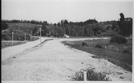 Construction of Road on the Eastern Approach to Fitzherbert Bridge