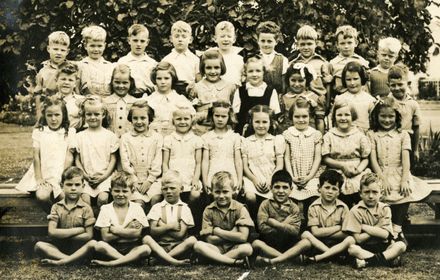 College Street School: Primer class