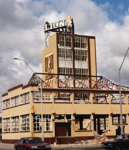 Demolition of Lion Brewery