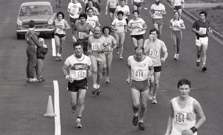 2022N_2017-20_040157 - Family flavour to run - Half-marathon 1986