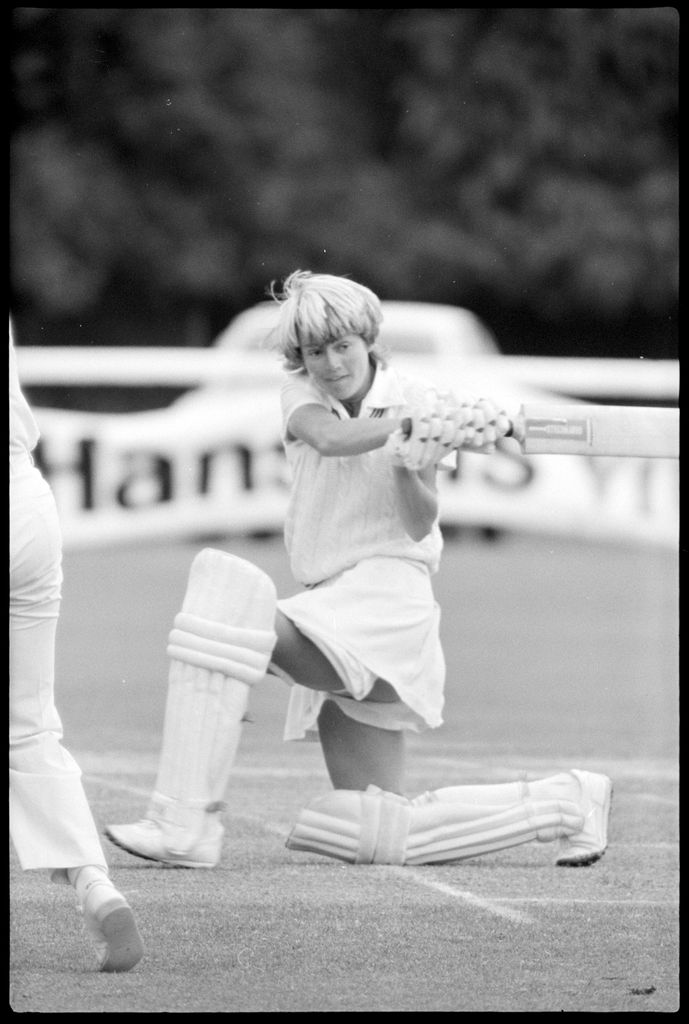 "Kiwi side keeps final bid alive"