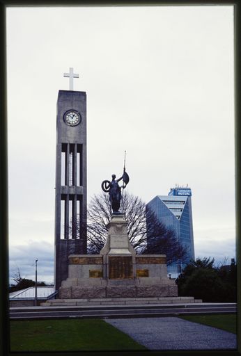 War memorial and clock tower, The Square