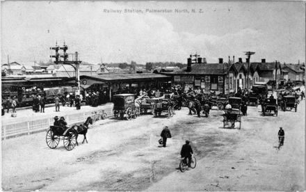 Palmerston North railway station