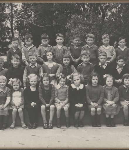 Terrace End School - Primer 3, 1944