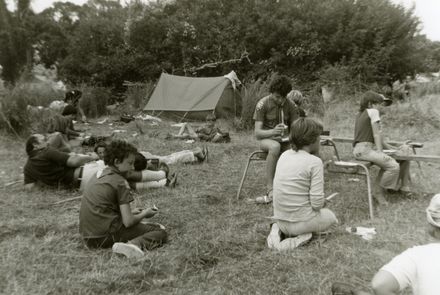 Cubs 'Waiting for Lunch"
