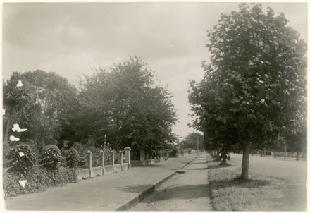 Entrance to Victoria Esplanade Gardens, Fitzherbert Avenue