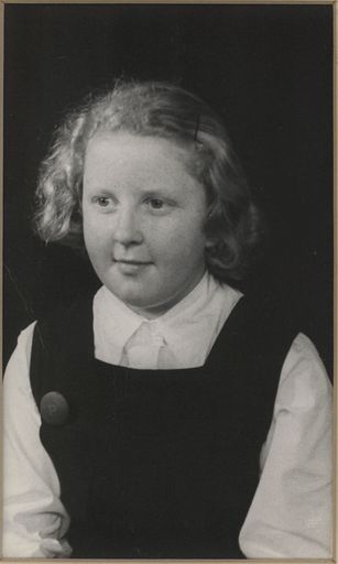 Dian Murray - Terrace End School Dux, 1949