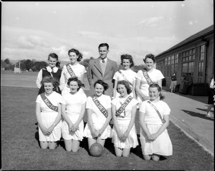 Girls' Sports team (Macduffs)