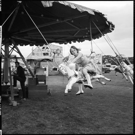 2018N_2017-20_MS000850 - [Feilding Show - Merry Go Round