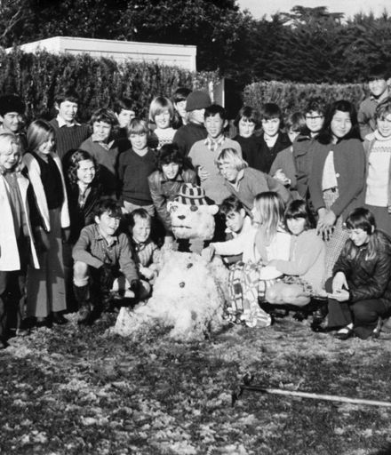 Snowman and pupils at Whakarongo School