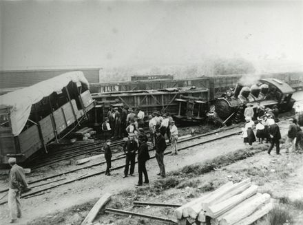 Train derailment at Halcombe