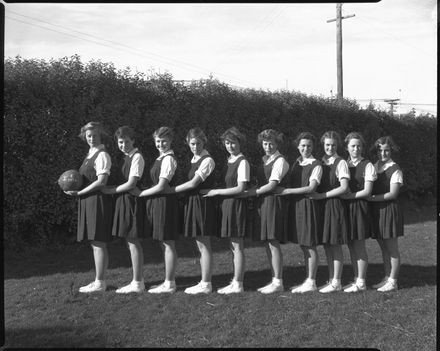 E Netball Team, Palmerston North Technical High School