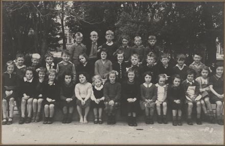 Terrace End School - Primer 3, 1944