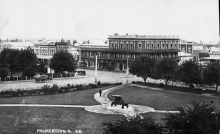 Panorama of the Square, 1915 5