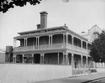 Bank of New Zealand Manager's residence, 2 Fitzherbert Street