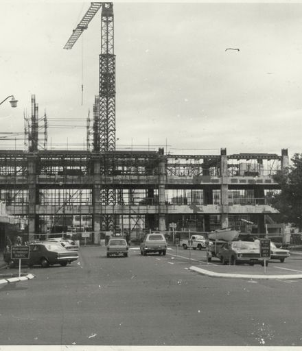 Construction of the Civic Administration Building in The Square