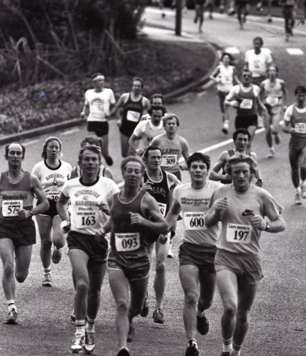 2022N_2017-20_039637 - Manawatu Lion Brown half-marathon 1984