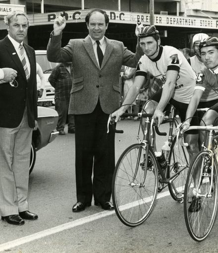 Start Line of Palmerston North-Wellington Segment of Dulux Six-Day Cycle Race, 1981