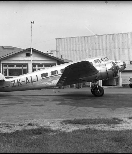 National Airways Corporation Lockheed 10A Electra, Milson Aerodrome