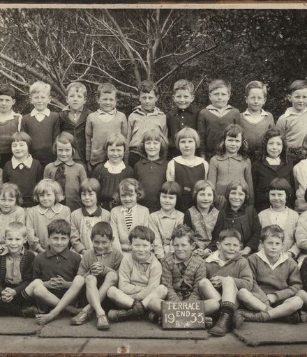 Terrace End School - Primer 4, 1933