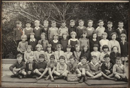 Terrace End School - Primer 4, 1933