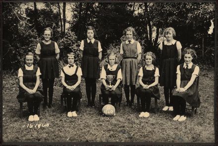 Terrace End School - Netball B, 1940