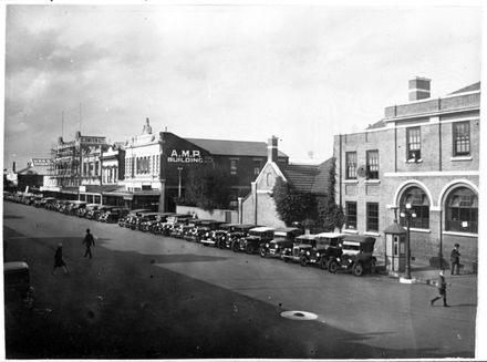 Right Side of Broad Street from The Square