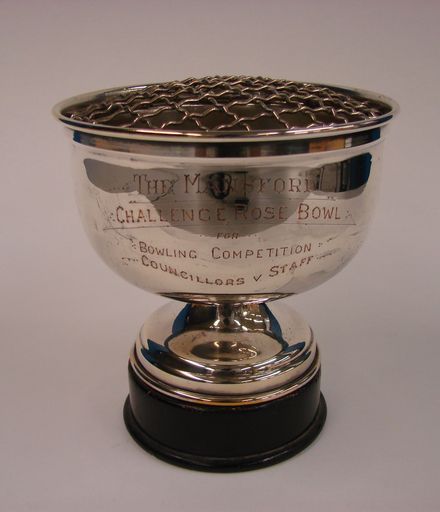 Image 2: Silver trophy 'Mansford Challenge Rose Bowl'