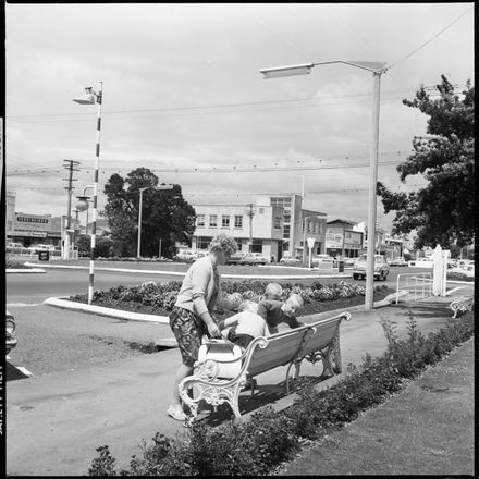 [Kimbolton road, Feilding] - Resource cover image