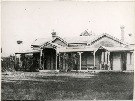 Te Raka, home of W. Davis